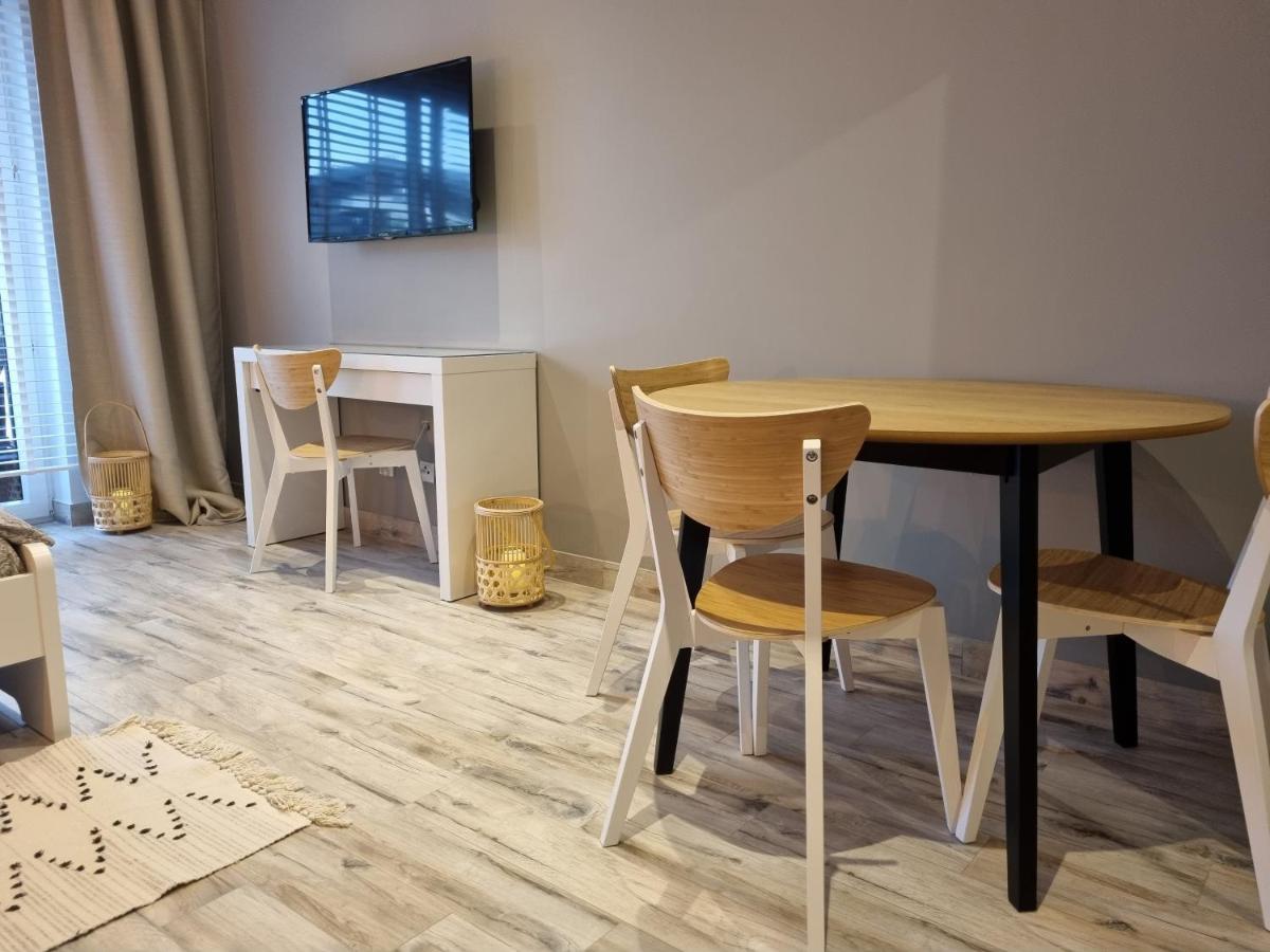 Apple Apartments - Gdanska Prywatne Miejsce Parkingowe Лодзь Екстер'єр фото